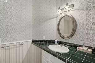 3750 Upper Dr, Lake Oswego, OR 97035 - Photo 29