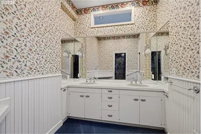 3750 Upper Dr, Lake Oswego, OR 97035 - Photo 23