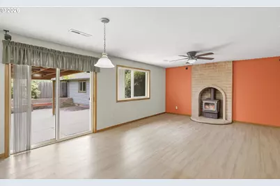 376 NW Jason Ct, Hillsboro, OR 97124 - Photo 9