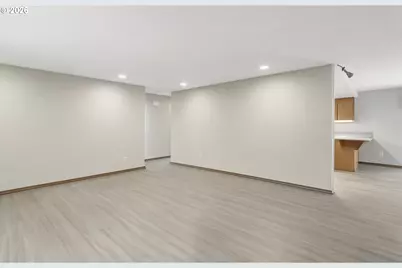 376 NW Jason Ct, Hillsboro, OR 97124 - Photo 5