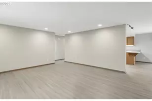 376 NW Jason Ct, Hillsboro, OR 97124 - Photo 5