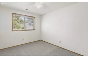 376 NW Jason Ct, Hillsboro, OR 97124 - Photo 21