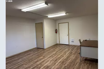 8728 SE Division St, Portland, OR 97266 - Photo 17