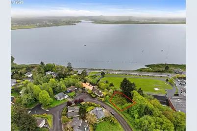 Waldorf Cir, Astoria, OR 97103 - Photo 3