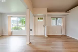 410 SW Broadway St, Mill City, OR 97360 - Photo 9