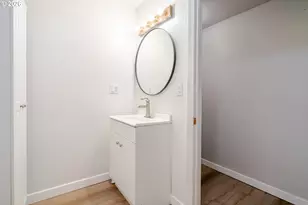 410 SW Broadway St, Mill City, OR 97360 - Photo 23