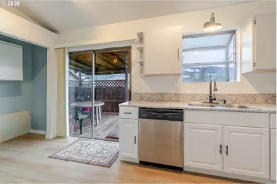 410 SW Broadway St, Mill City, OR 97360 - Photo 15