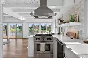 10150 S Riverside Dr, Portland, OR 97219 - Photo 17