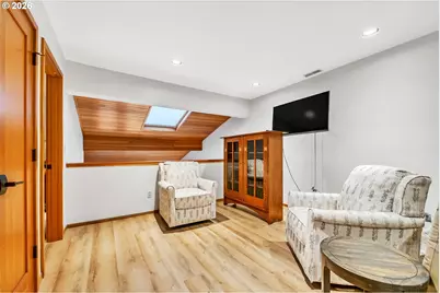 2036 Eastwood Ln, Eugene, OR 97401 - Photo 21