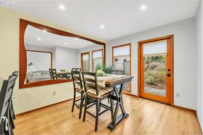 2036 Eastwood Ln, Eugene, OR 97401 - Photo 9