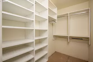 804 NE 174th Ave, Portland, OR 97230 - Photo 29