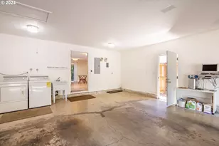 804 NE 174th Ave, Portland, OR 97230 - Photo 27