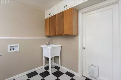 9628 SE Holgate Blvd, Portland, OR 97266 - Photo 19