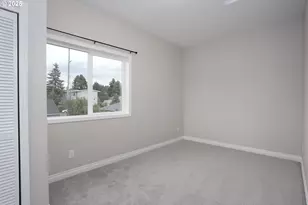 9628 SE Holgate Blvd, Portland, OR 97266 - Photo 11