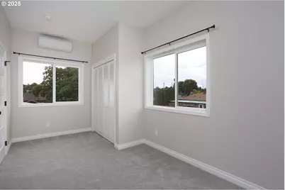 9628 SE Holgate Blvd, Portland, OR 97266 - Photo 5