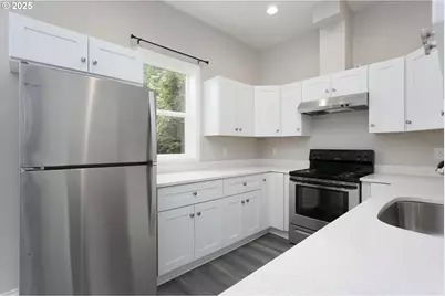 9628 SE Holgate Blvd, Portland, OR 97266 - Photo 9