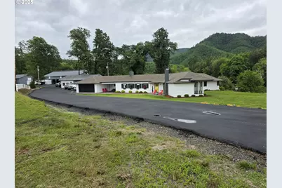 4340 State Highway 38, Drain, OR 97435 - Photo 1