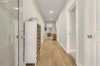110 W Heising Dr, Sisters, OR 97759 - Photo 5