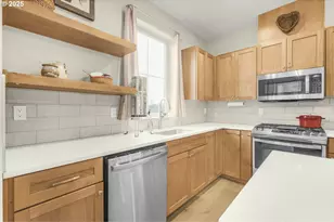 110 W Heising Dr, Sisters, OR 97759 - Photo 9