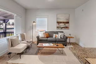 1634 NE 74th Ave, Portland, OR 97213 - Photo 3