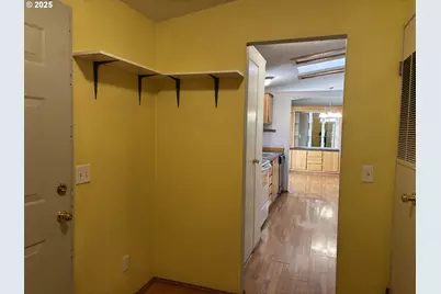 1655 S Elm St #526, Canby, OR 97013 - Photo 9