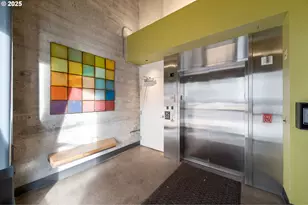 300 NW 8th Ave, Portland, OR 97209 - Photo 3