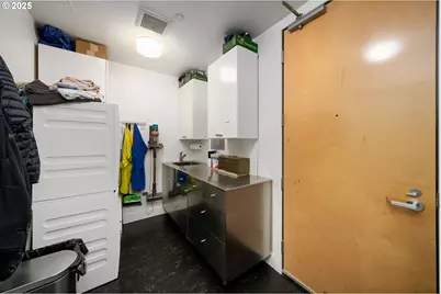 300 NW 8th Ave #902, Portland, OR 97209 - Photo 35