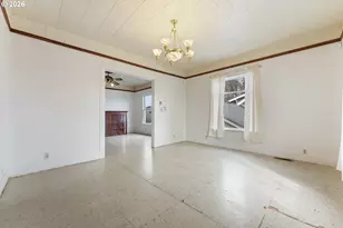 642 Clark St, North Bend, OR 97459 - Photo 7