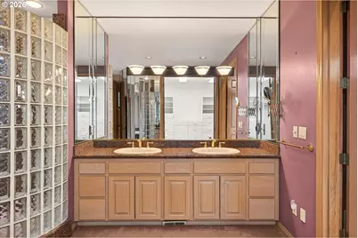 2480 Marylshire Ln, Lake Oswego, OR 97034 - Photo 27