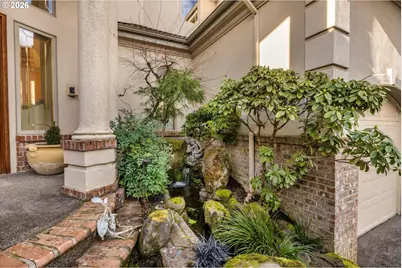 2480 Marylshire Ln, Lake Oswego, OR 97034 - Photo 3