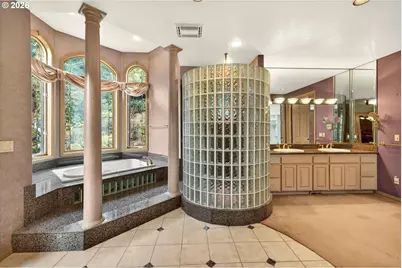 2480 Marylshire Ln, Lake Oswego, OR 97034 - Photo 31