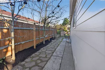 3929 SE 71st Ave, Portland, OR 97206 - Photo 37