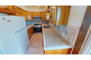 29730 Hillcrest St, Gold Beach, OR 97444 - Photo 13