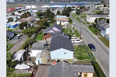 29730 Hillcrest St, Gold Beach, OR 97444 - Photo 27