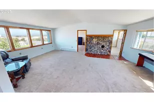 29730 Hillcrest St, Gold Beach, OR 97444 - Photo 5