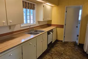 2194 NW Watters St, Roseburg, OR 97471 - Photo 9