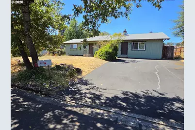 2194 NW Watters St, Roseburg, OR 97471 - Photo 1