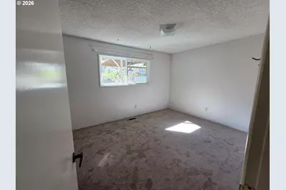 2194 NW Watters St, Roseburg, OR 97471 - Photo 21