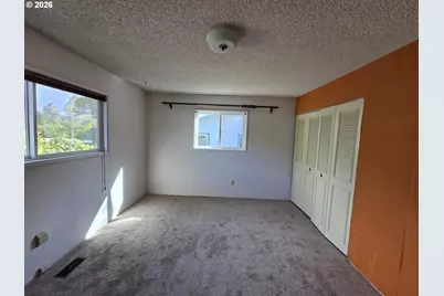 2194 NW Watters St, Roseburg, OR 97471 - Photo 25