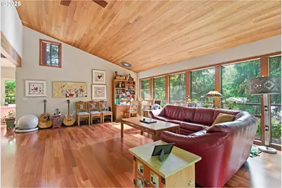 8023 SW 31st Ave, Portland, OR 97219 - Photo 9