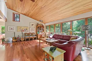 8023 SW 31st Ave, Portland, OR 97219 - Photo 9