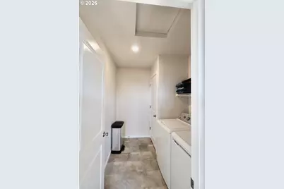 2289 30th Pl, Springfield, OR 97477 - Photo 9