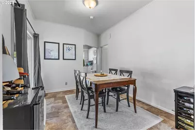 216 NW 13th St, Corvallis, OR 97330 - Photo 9