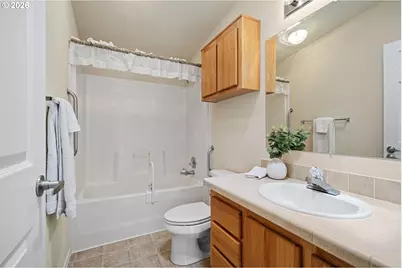 3220 Crescent Ave #18, Eugene, OR 97408 - Photo 27