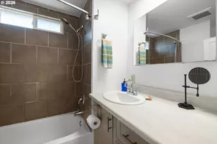 12450 SW Fischer Rd, Portland, OR 97224 - Photo 21