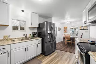 12450 SW Fischer Rd, Portland, OR 97224 - Photo 15