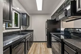 11140 SW 95th Ave, Portland, OR 97223 - Photo 9