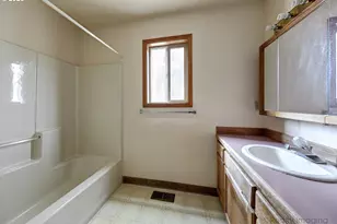 3756 SW 7th Ct, Gresham, OR 97030 - Photo 13