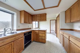 3756 SW 7th Ct, Gresham, OR 97030 - Photo 9