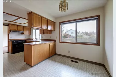 3756 SW 7th Ct, Gresham, OR 97030 - Photo 11